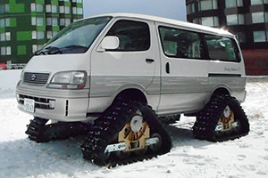 トヨタ ハイエース + Hyperdelta V3 しろくま号